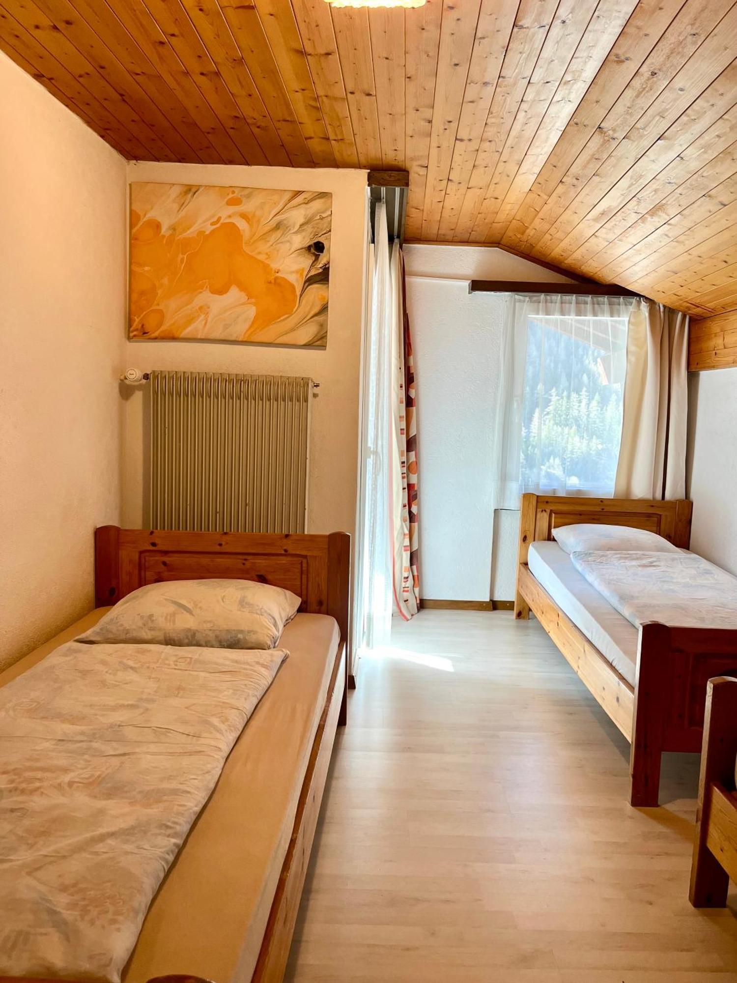 Holiday House Laerchenheim Saas-Balen ภายนอก รูปภาพ