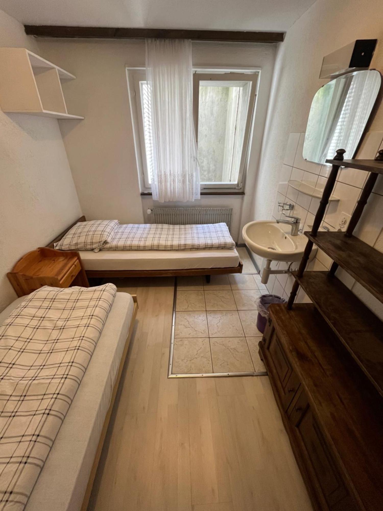 Holiday House Laerchenheim Saas-Balen ภายนอก รูปภาพ