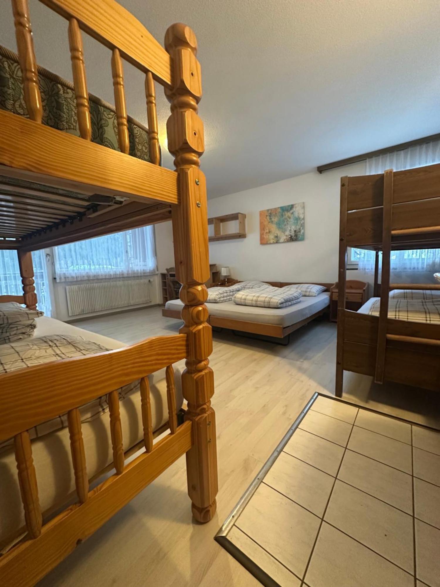 Holiday House Laerchenheim Saas-Balen ภายนอก รูปภาพ